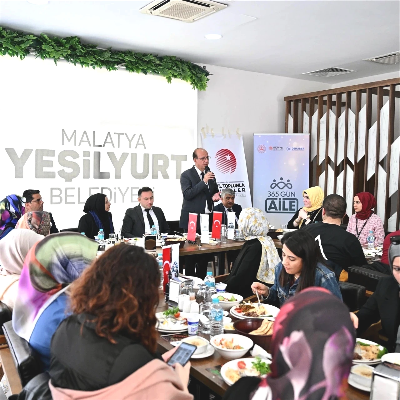 Yeşilyurt Belediyesi’nin ev sahipliği yaptığı ‘Aile Mentörlüğü’ eğitim programı tamamlandı